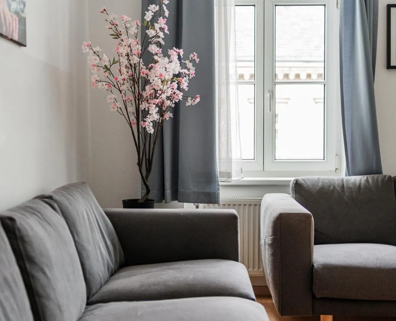 74 Living Apartments Вена