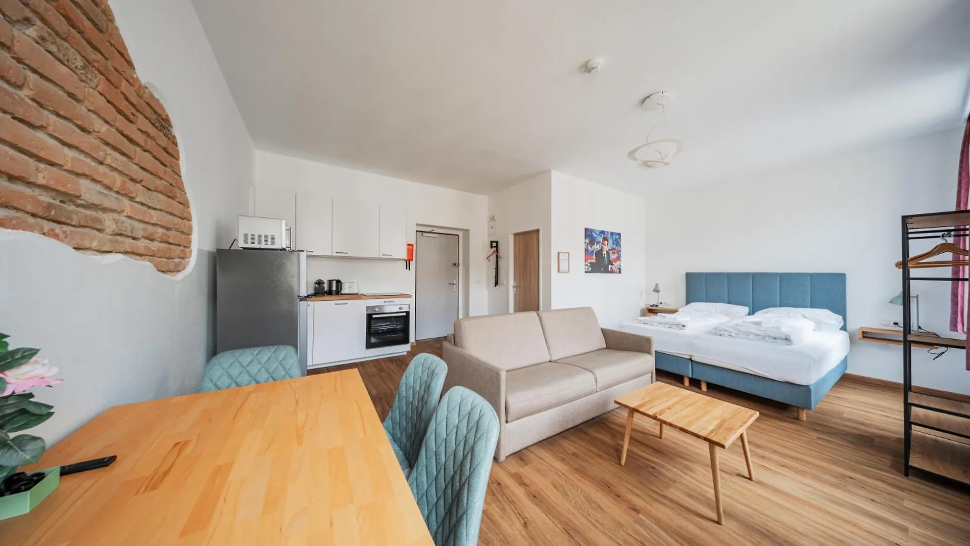 74 Living Apartments Вена