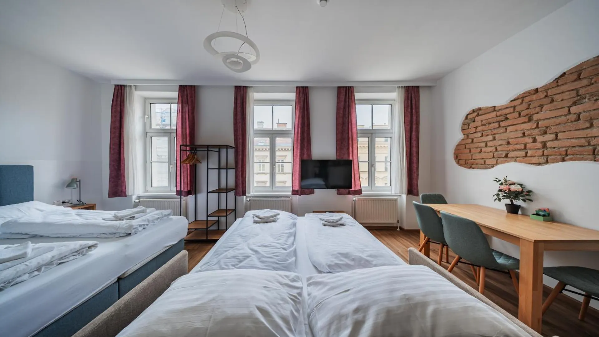 74 Living Apartments Вена
