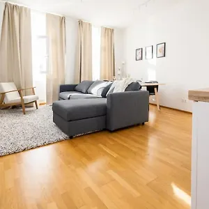 Orestaliving- 3br On The Daube Canal/friedensbruecke Apartment