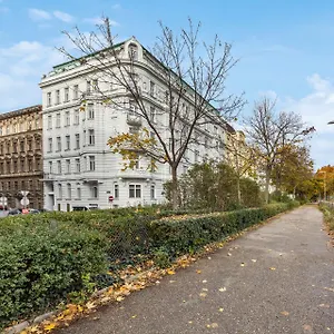 Limehome Rossauer Laende Apartment