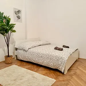 Spacious - 15 Min To Center Wien